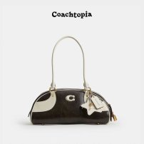Coachtopia/蔻驰之城Bowling 单肩包  黑色 