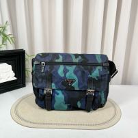 Prada 97新 迷彩降落伞邮差包