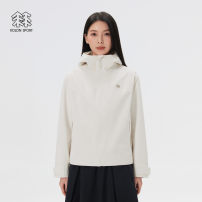 KOLON SPORT 2L可隆短款宽松透湿防水防风耐磨女款冲锋衣 奶油白