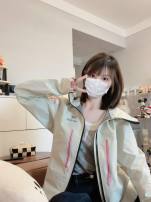 始祖鸟SV粉拉链冲锋衣 米灰