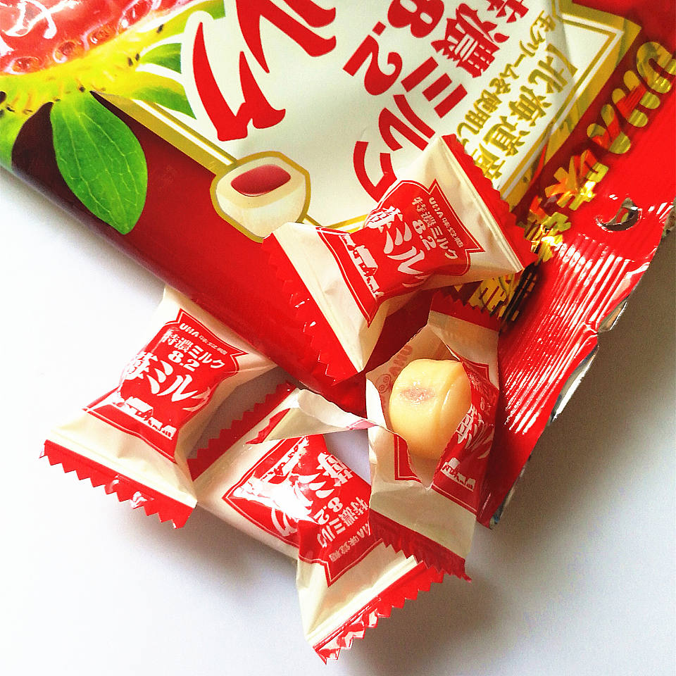 悠哈uha8.2北海道特浓草莓牛奶糖80g 4902750899056