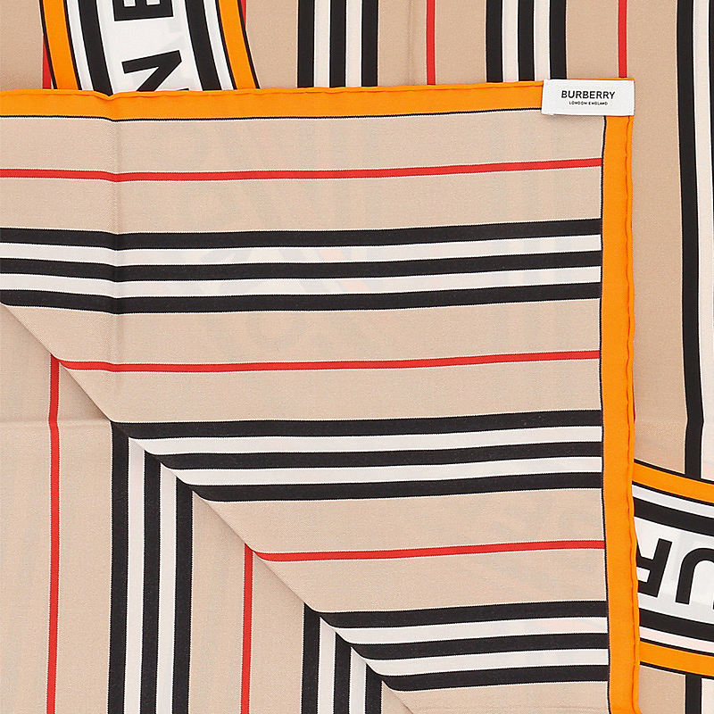 女款burberry巴宝莉印花女士丝巾8032458